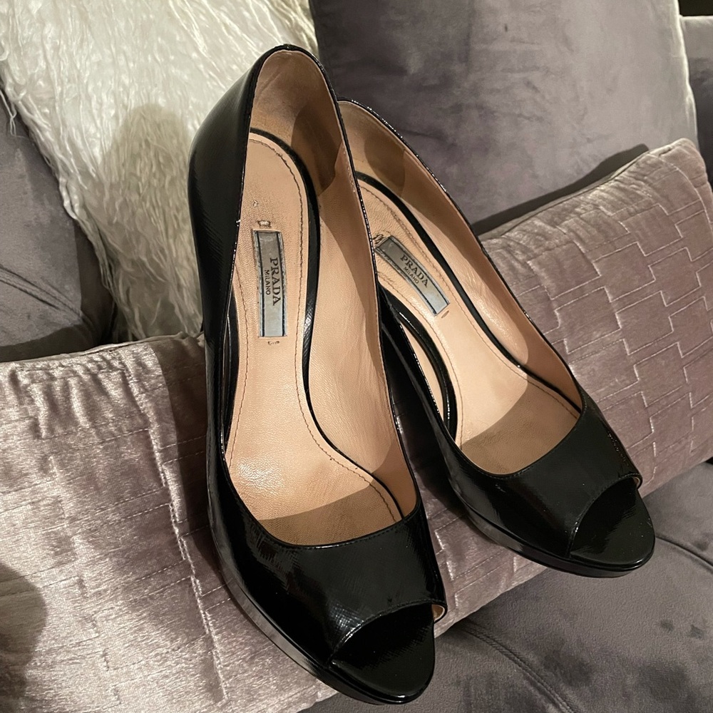 Prada Sz 39 Black Patent Leather Peep Toe Heels Hot Hot Hot sexy high heels - Picture 10 of 11
